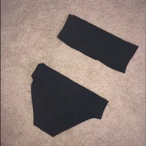 Black bandeau bikini